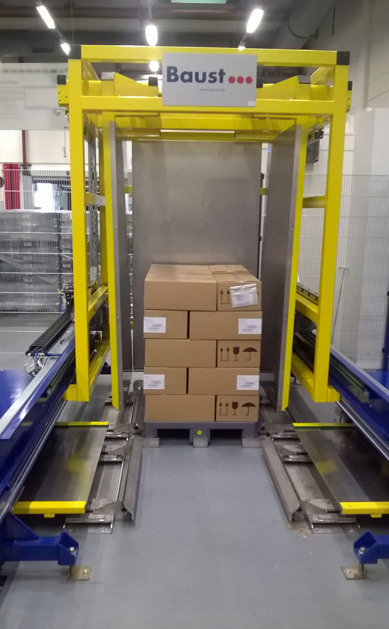 Pallet Changer With Boxes